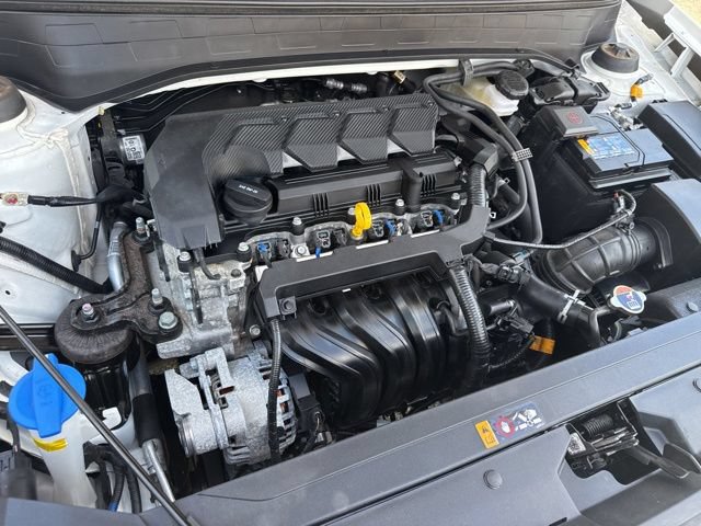 Used 2024 Hyundai Venue SE FWD image 27