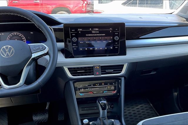New 2025 Volkswagen Taos SE image 8
