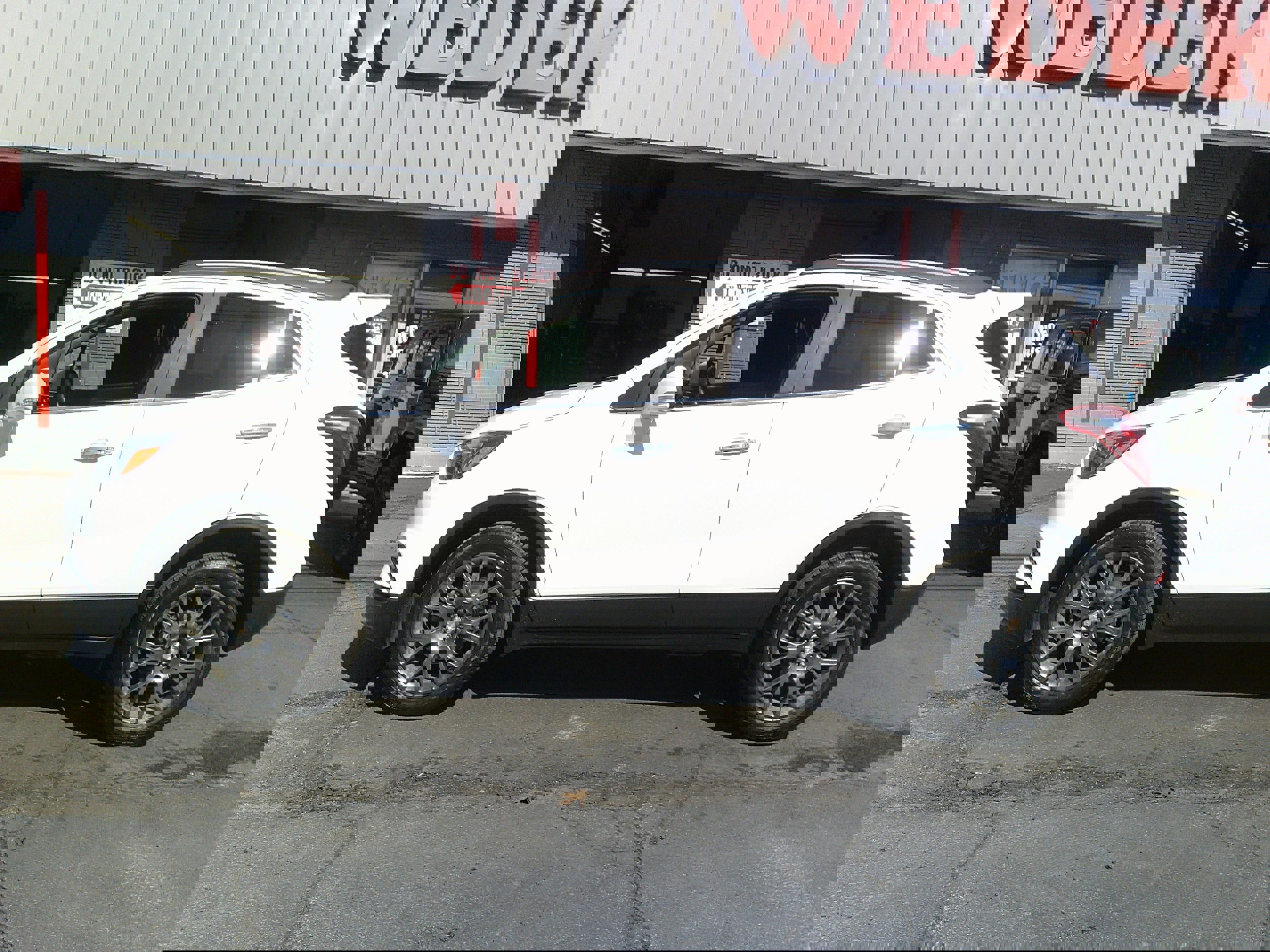 Used 2019 Buick Encore Sport Touring image 2