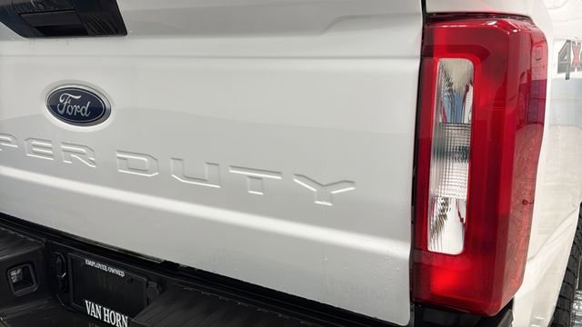 Used 2024 Ford F350 XLT image 31