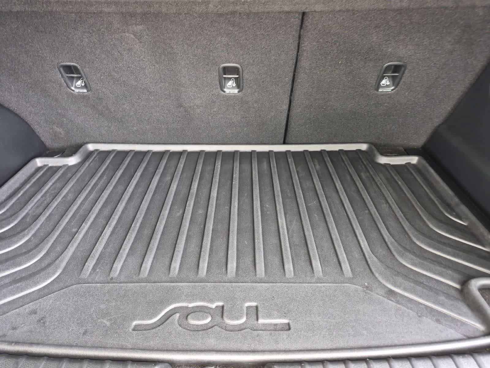Used 2021 Kia Soul Turbo FWD image 34