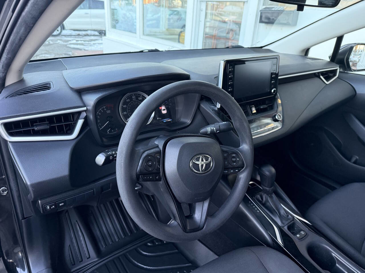Used 2020 Toyota Corolla LE image 18