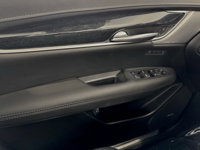 Certified 2023 Cadillac XT5 Premium Luxury w/ Technology Package image 38