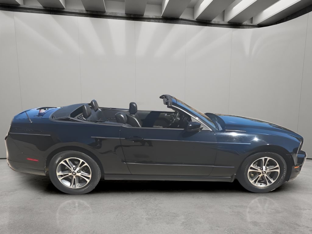 Used 2014 Ford Mustang Premium RWD image 7