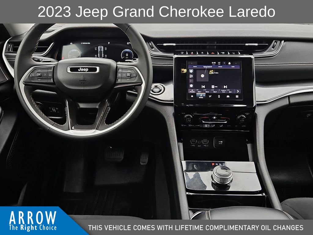 Used 2023 Jeep Grand Cherokee Laredo AWD/4WD image 20