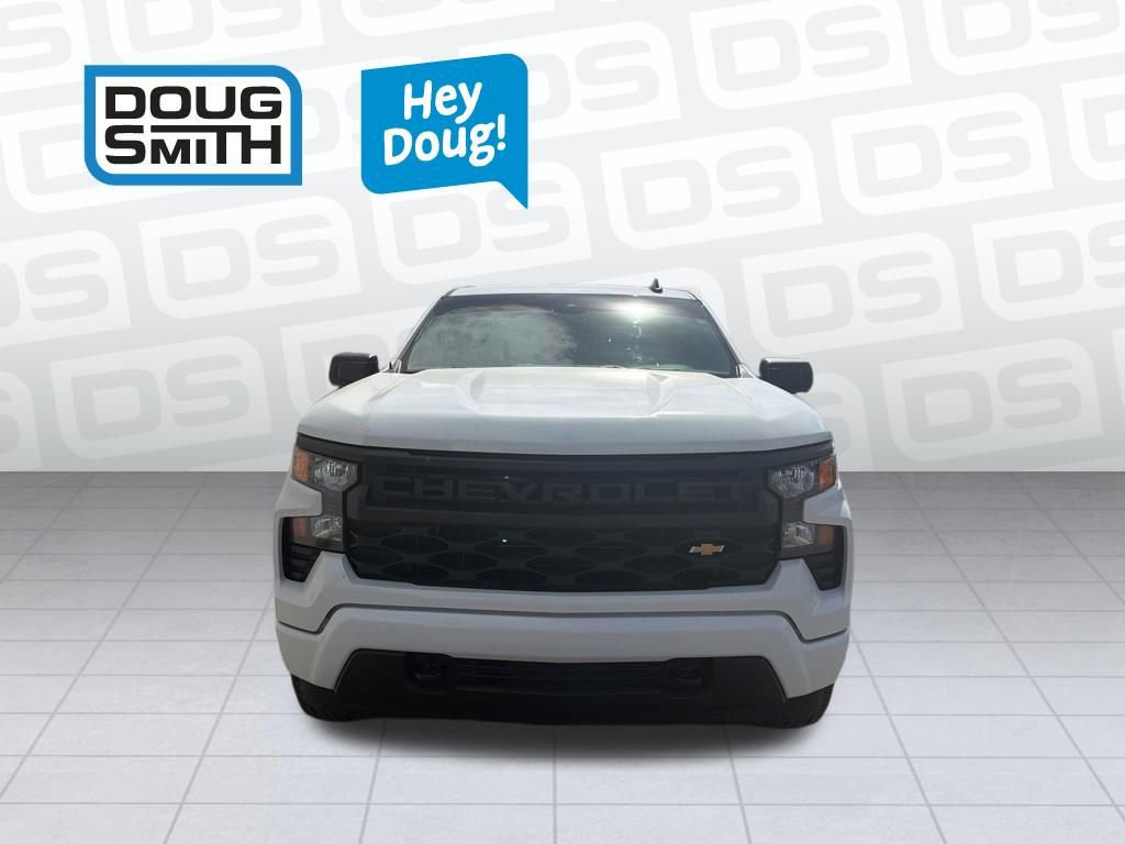 Used 2024 Chevrolet Silverado 1500 Custom AWD/4WD image 2