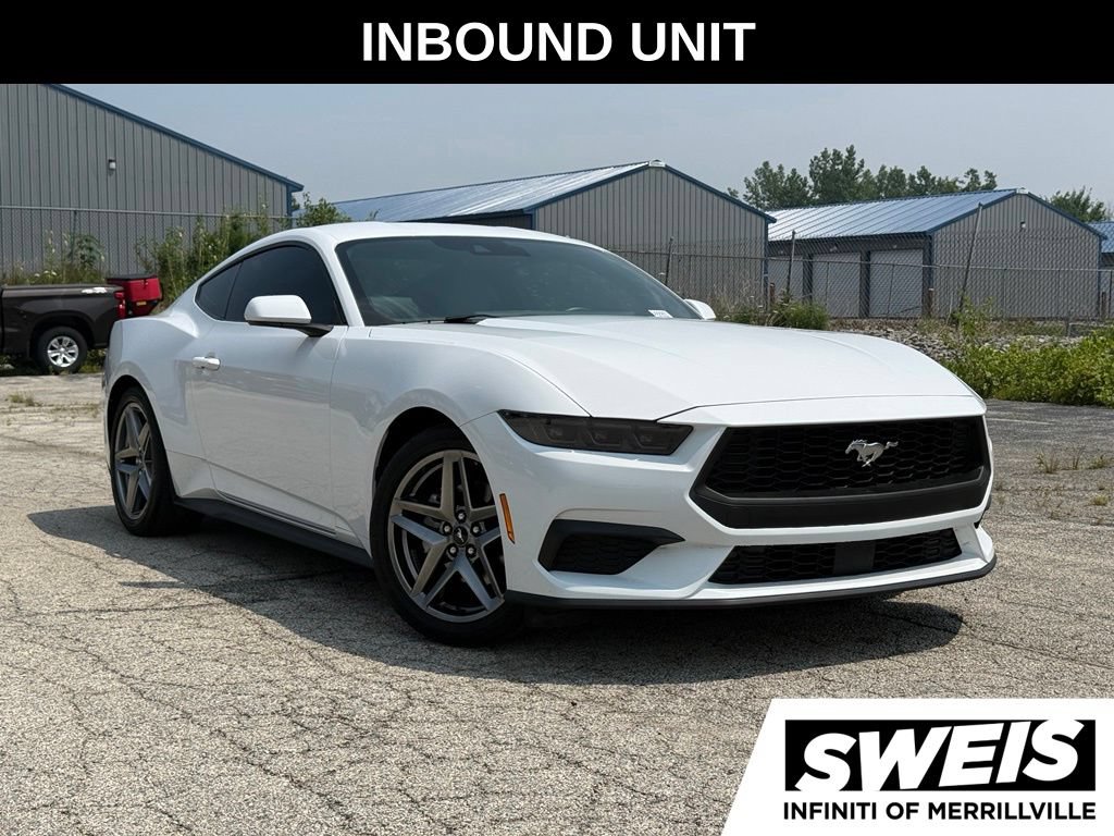 Used 2025 Ford Mustang Premium RWD image 4