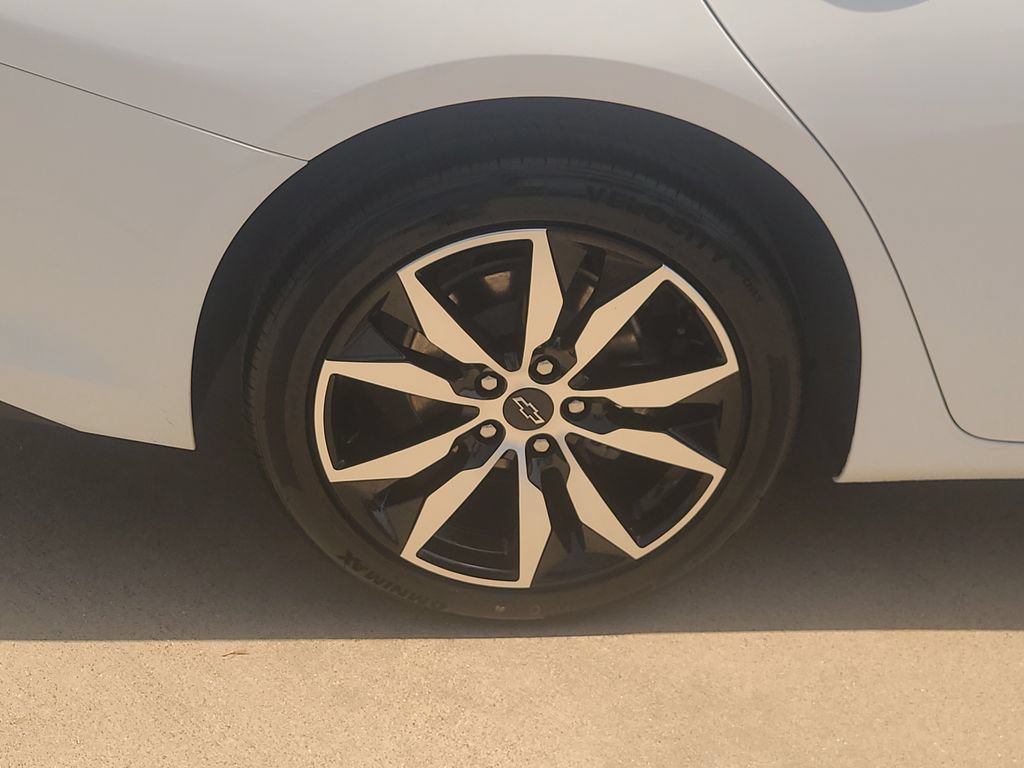 Used 2025 Chevrolet Malibu RS FWD image 6