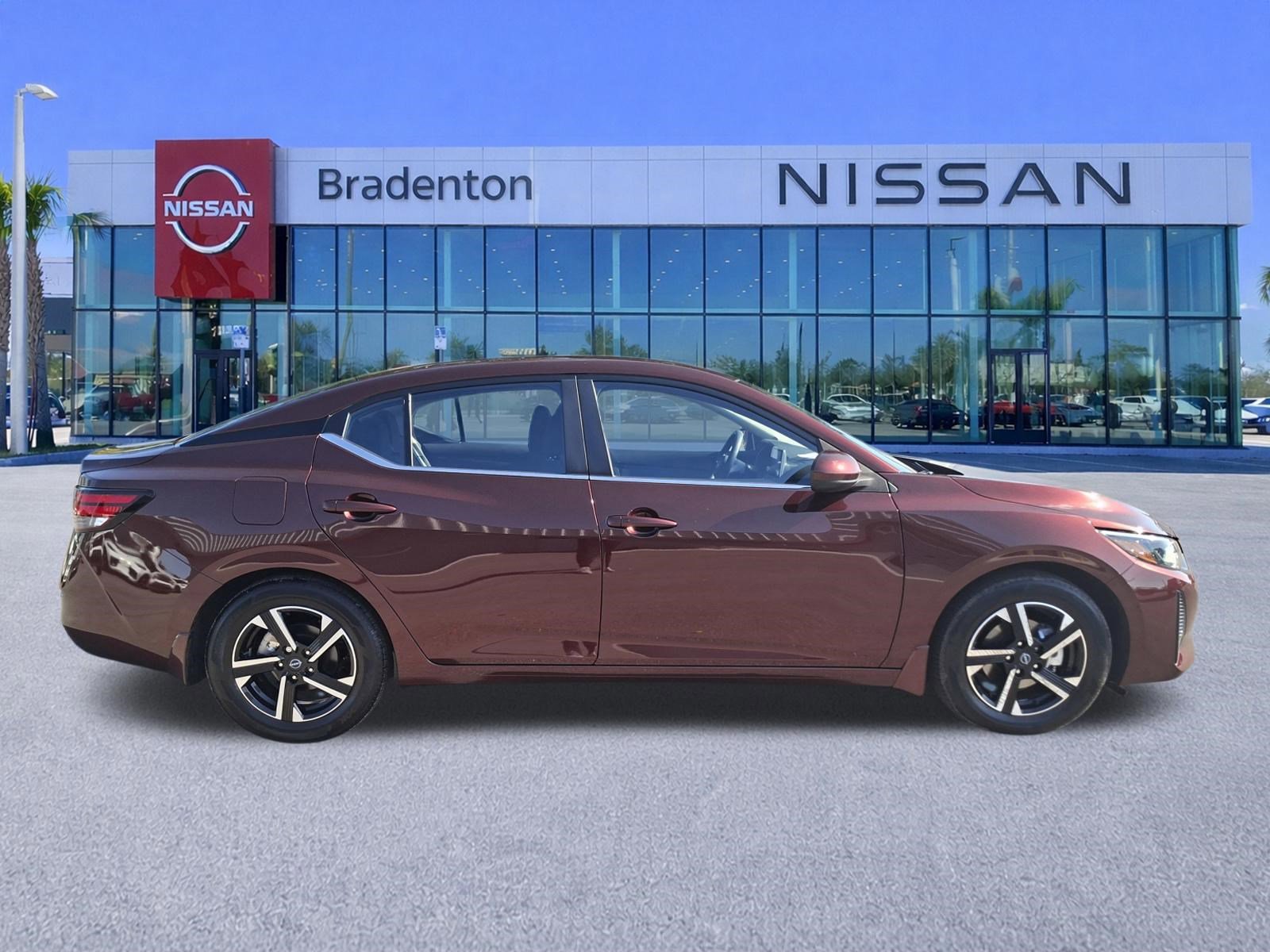 Used 2025 Nissan Sentra SV FWD image 4