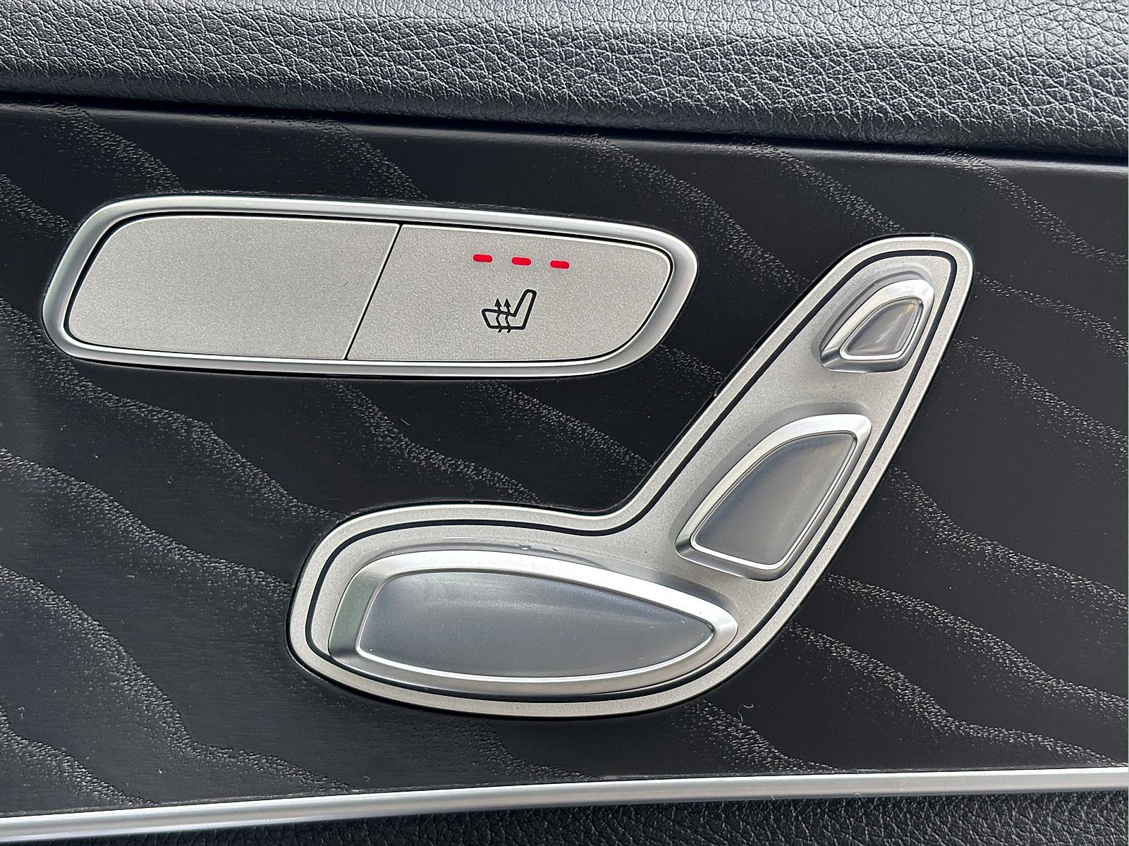 Used 2017 Mercedes-Benz C 300 4MATIC image 31