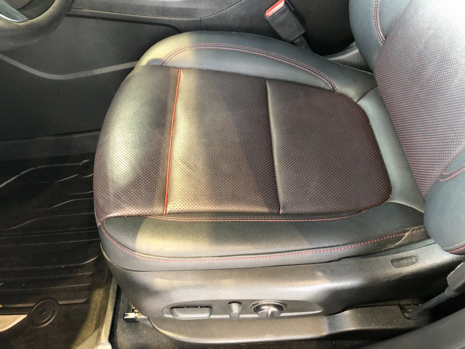 Certified 2022 Chevrolet Blazer RS w/ Enhanced Convenience Package image 22