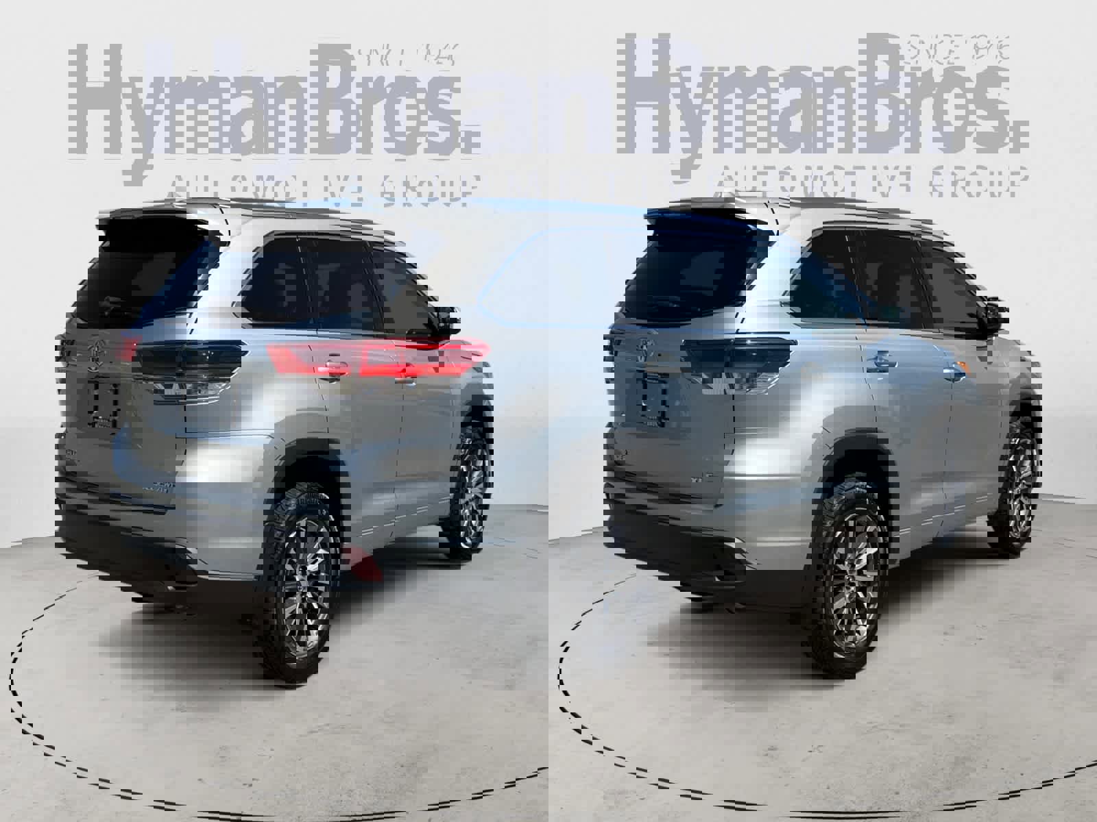 Used 2018 Toyota Highlander XLE AWD/4WD image 3