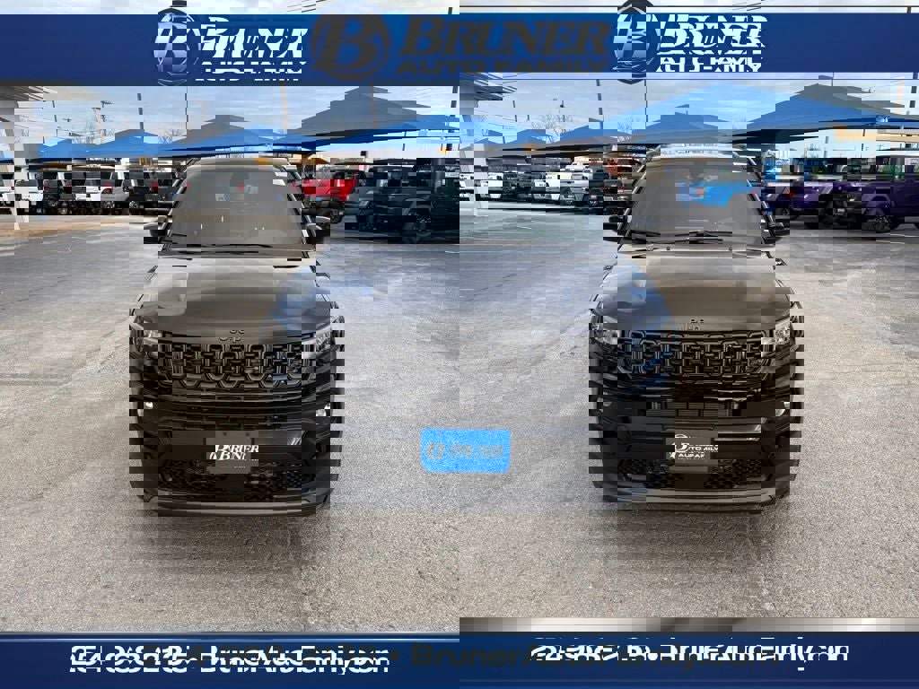 New 2026 Jeep Compass Latitude image 2