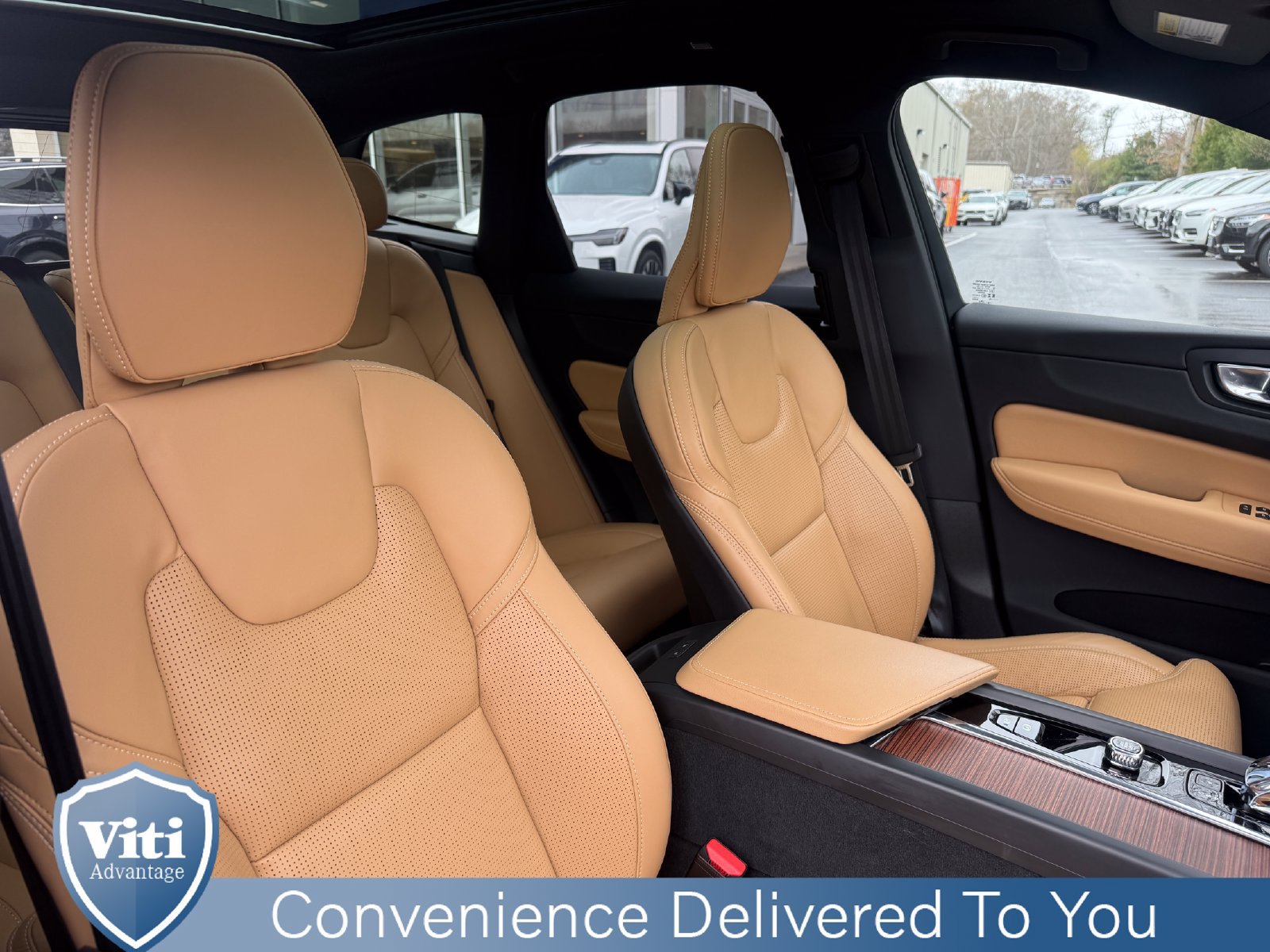 Certified 2024 Volvo XC60 T8 Ultimate AWD/4WD image 31