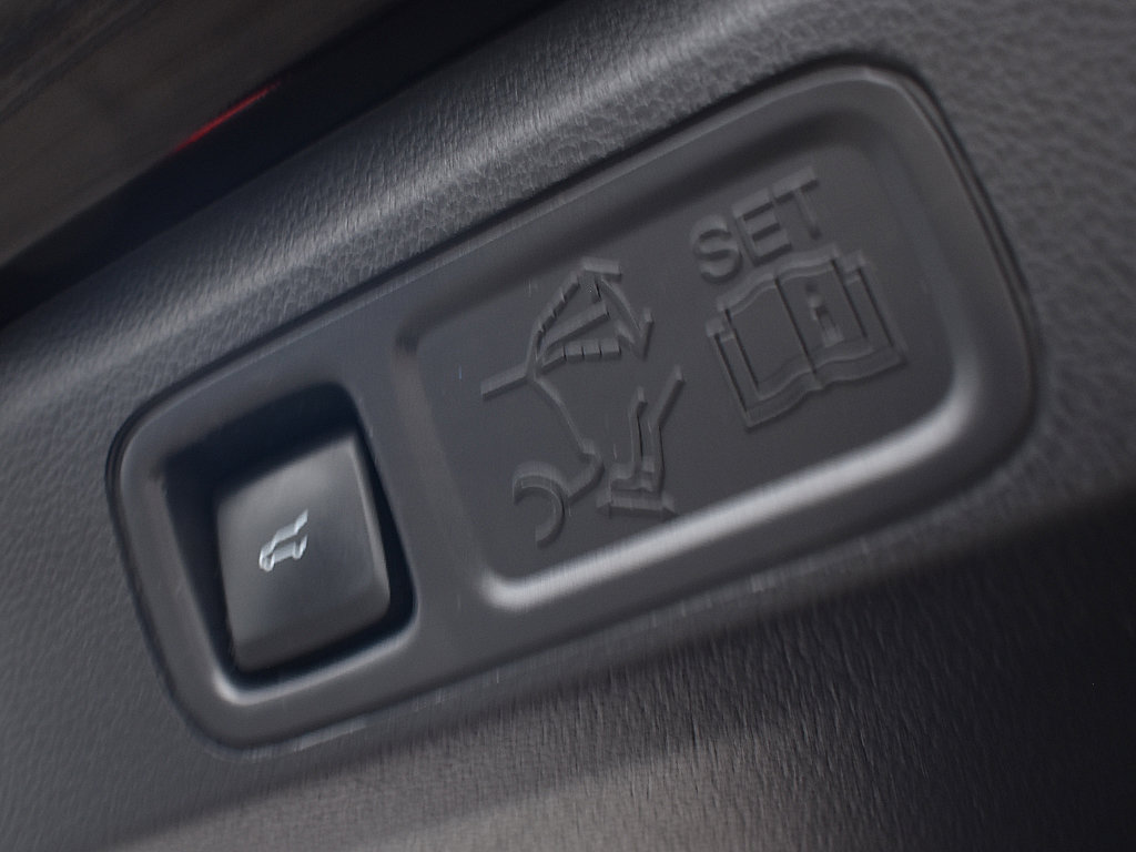 Used 2023 Ford Expedition Max Limited AWD/4WD image 34
