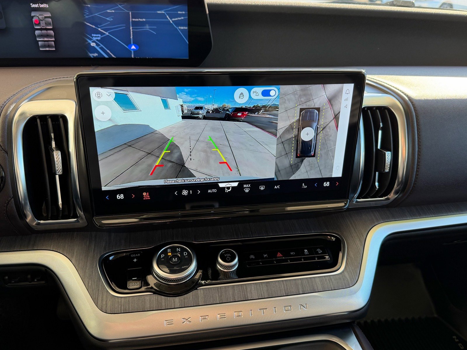 Used 2025 Ford Expedition Platinum w/ Platinum Ultimate Package image 11