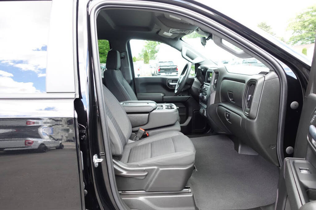 Used 2023 Chevrolet Silverado 1500 Custom AWD/4WD image 37