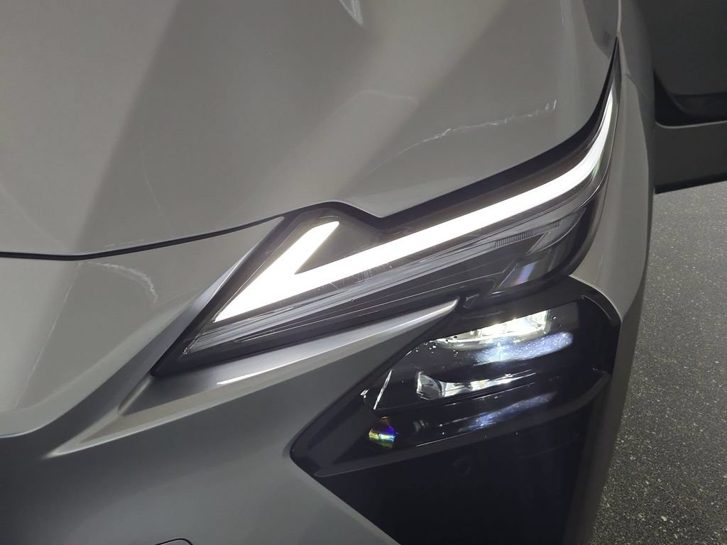 New 2026 Lexus ES 500e AWD/4WD image 28