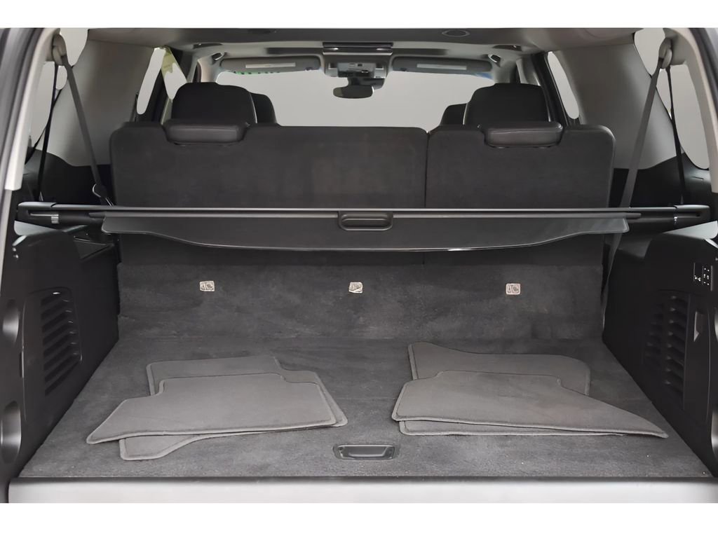 Used 2019 Cadillac Escalade ESV Luxury image 26