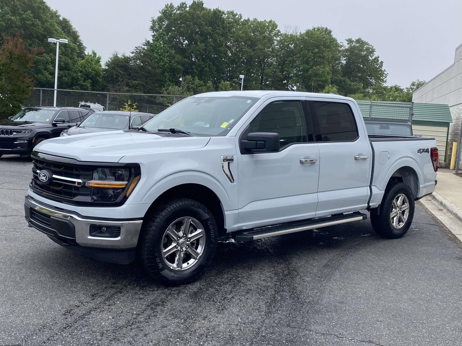Used 2025 Ford F150 XLT w/ Equipment Group 301A Standard AWD/4WD image 3