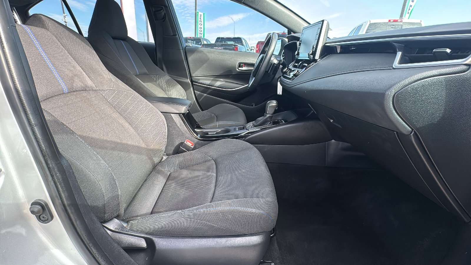 Used 2020 Toyota Corolla SE image 25