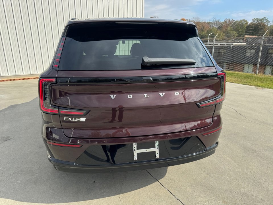 New 2025 Volvo EX90 Ultra image 14