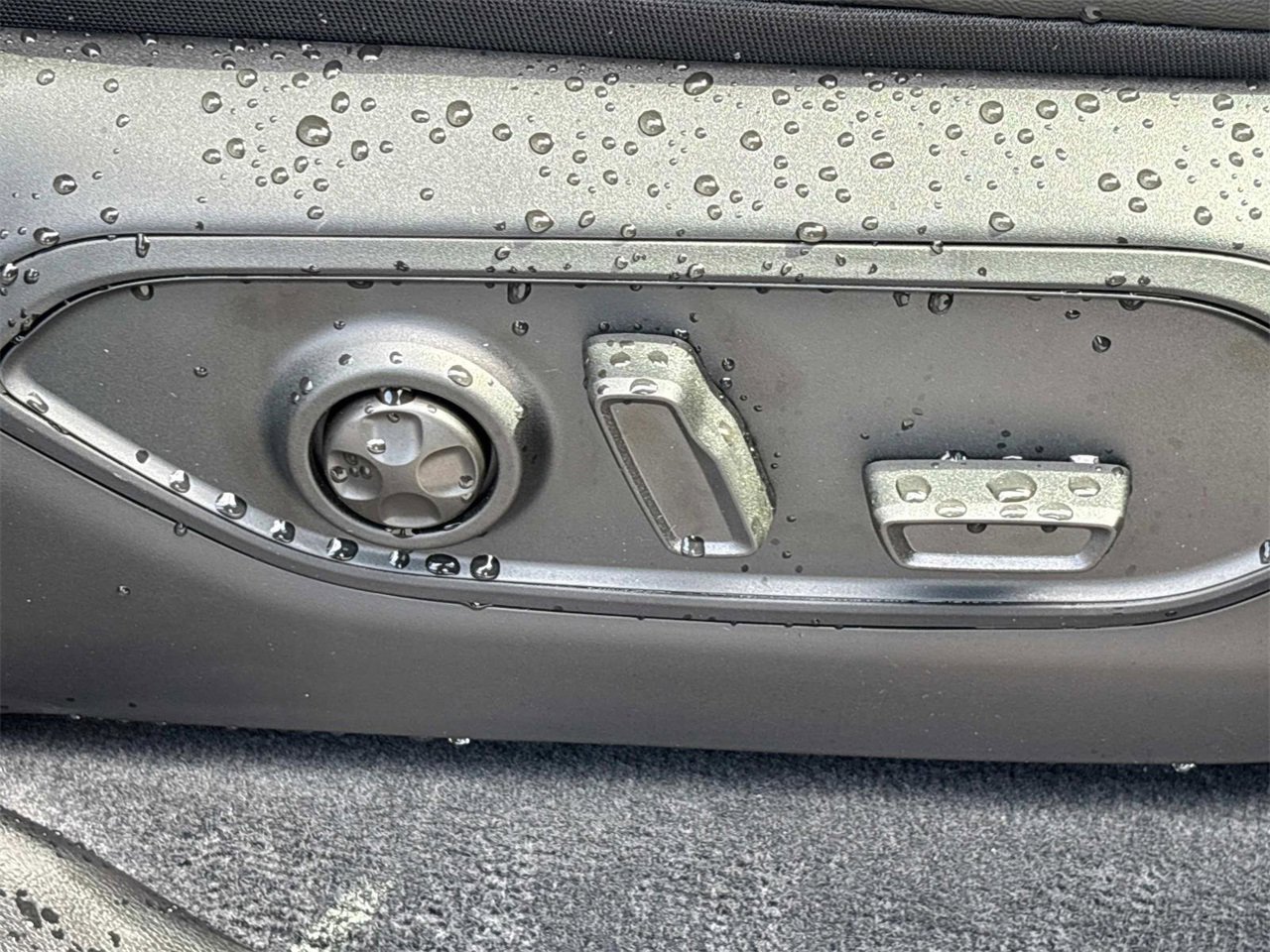 New 2025 Jeep Grand Cherokee L Limited w/ Black Appearance Package image 37