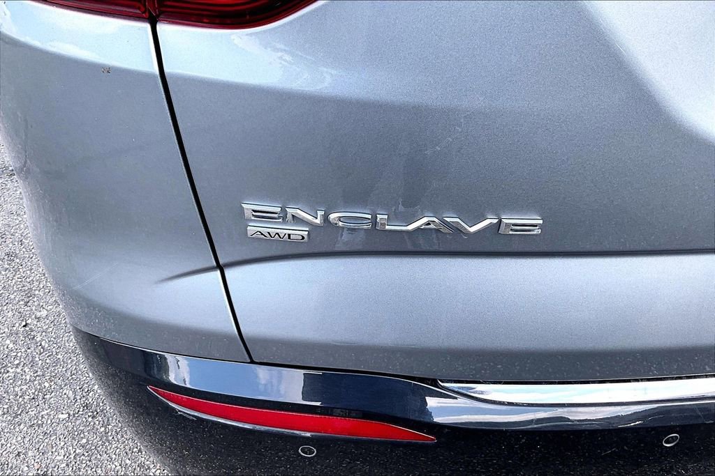 Used 2024 Buick Enclave Premium AWD/4WD image 7