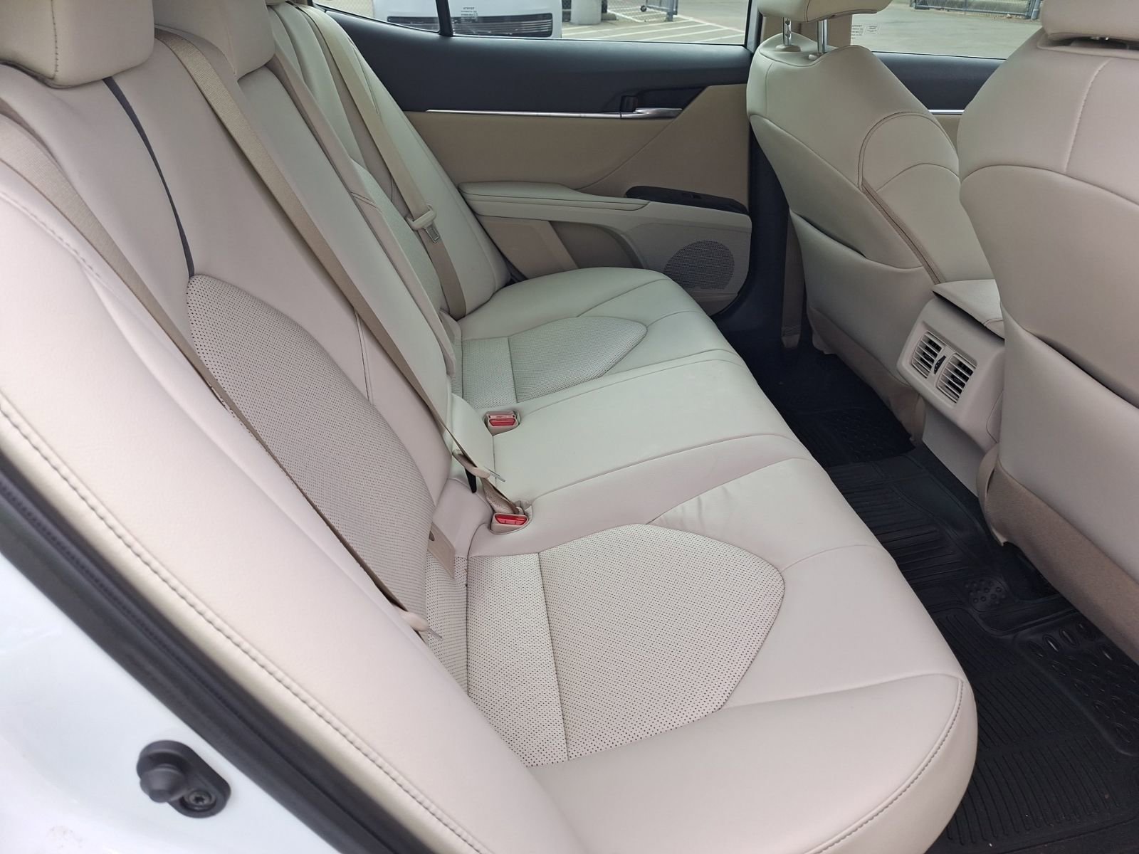 Used 2024 Toyota Camry XLE w/ Cold Weather Package image 29