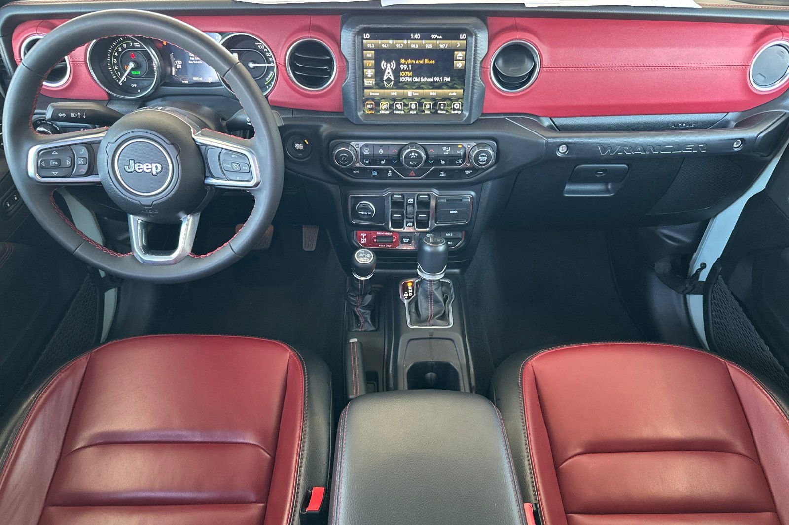 Used 2023 Jeep Wrangler Unlimited Rubicon 4xe AWD/4WD image 12