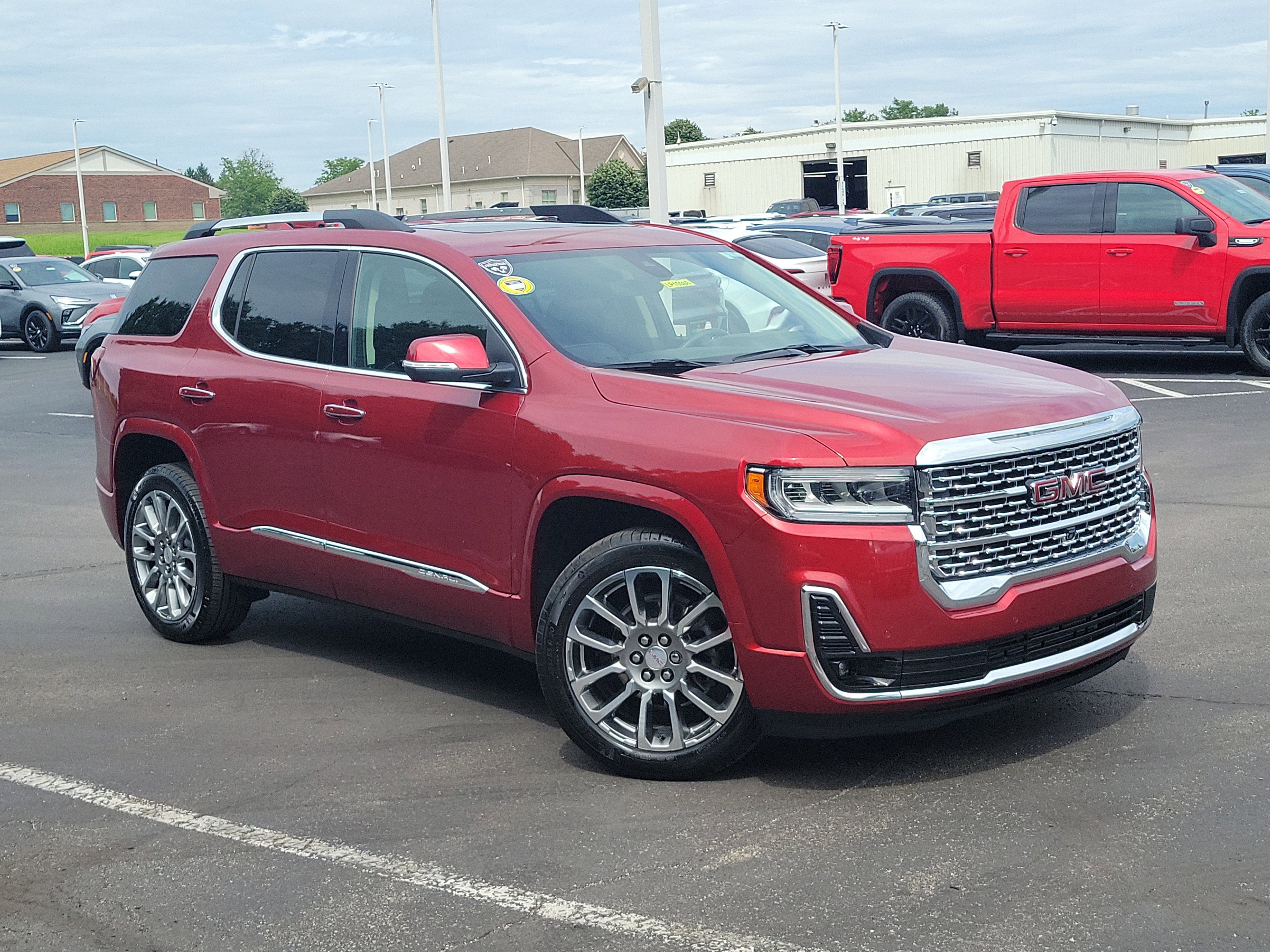 Used 2023 GMC Acadia Denali w/ Denali Ultimate Package AWD/4WD image 32