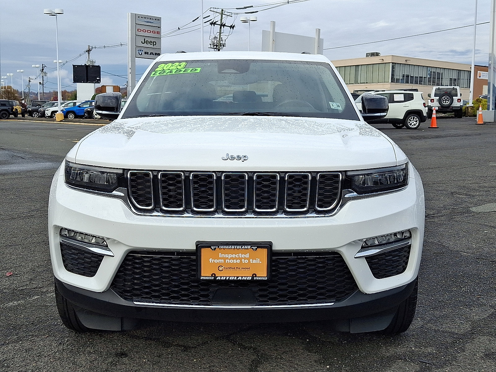 Used 2023 Jeep Grand Cherokee Limited image 2