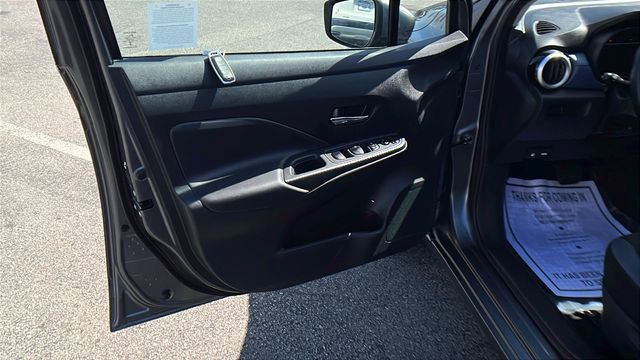 Used 2025 Nissan Versa SV FWD image 15