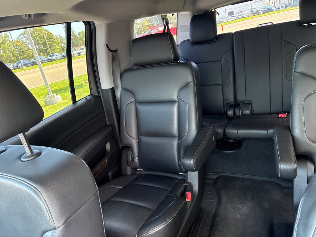 Used 2019 Chevrolet Suburban LT AWD/4WD image 13