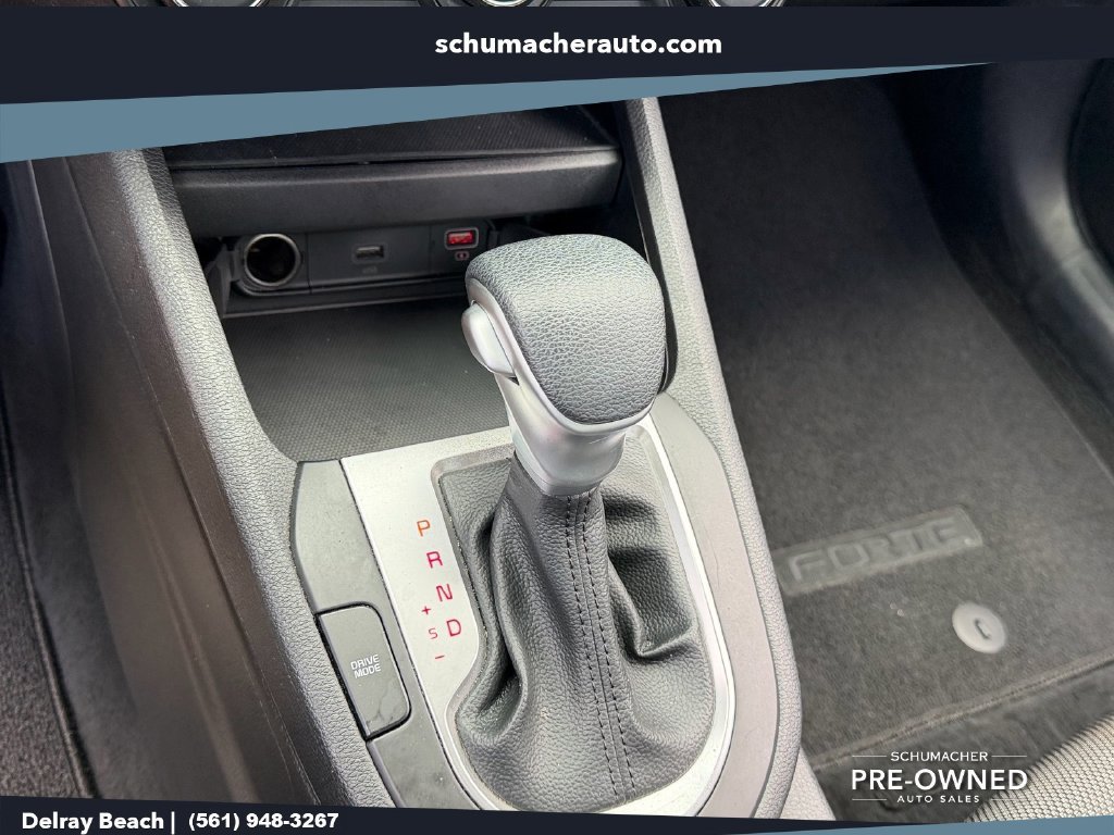 Used 2024 Kia Forte LXS w/ LXS Technology Package FWD image 23
