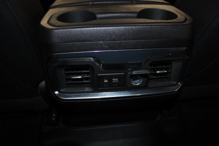 Certified 2022 GMC Sierra 3500 Denali image 23