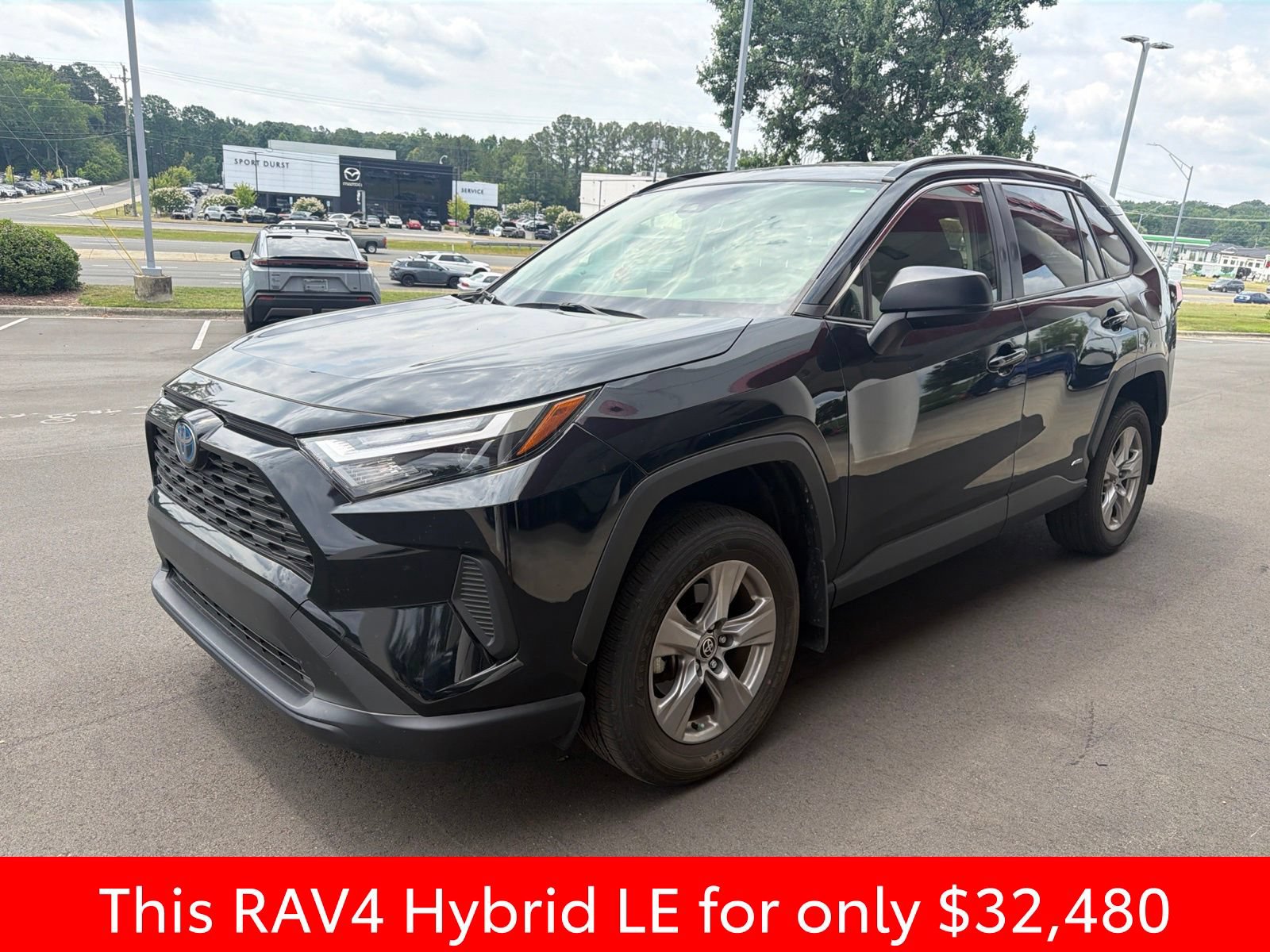 Used 2023 Toyota RAV4 LE AWD/4WD image 9