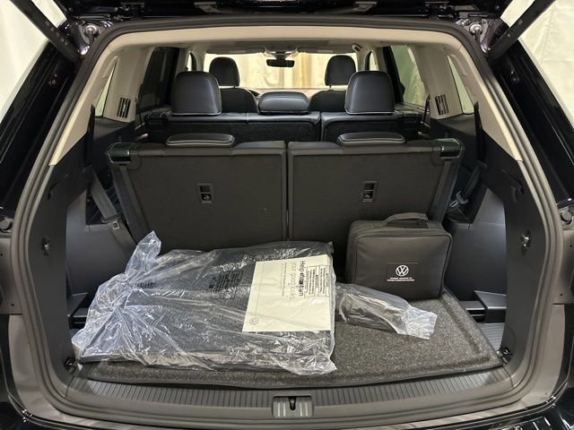 New 2026 Volkswagen Atlas SEL Premium R-Line image 42