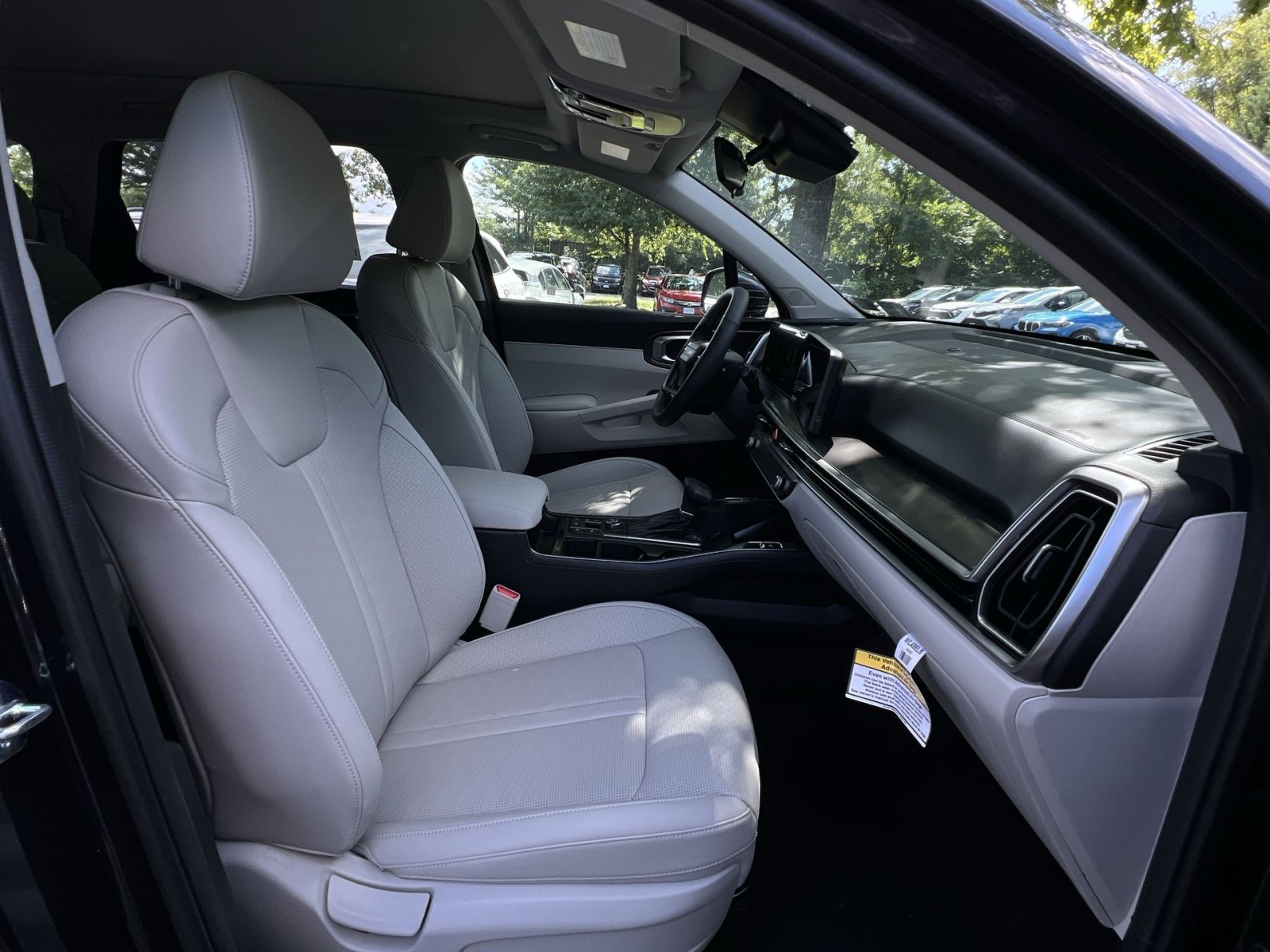 New 2026 Kia Sorento S w/ S Panoramic Sunroof Package FWD image 32