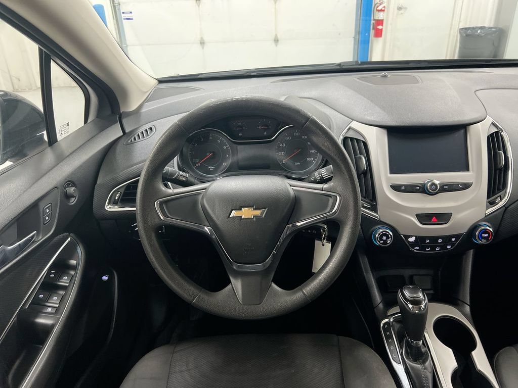 Used 2017 Chevrolet Cruze LS FWD image 11