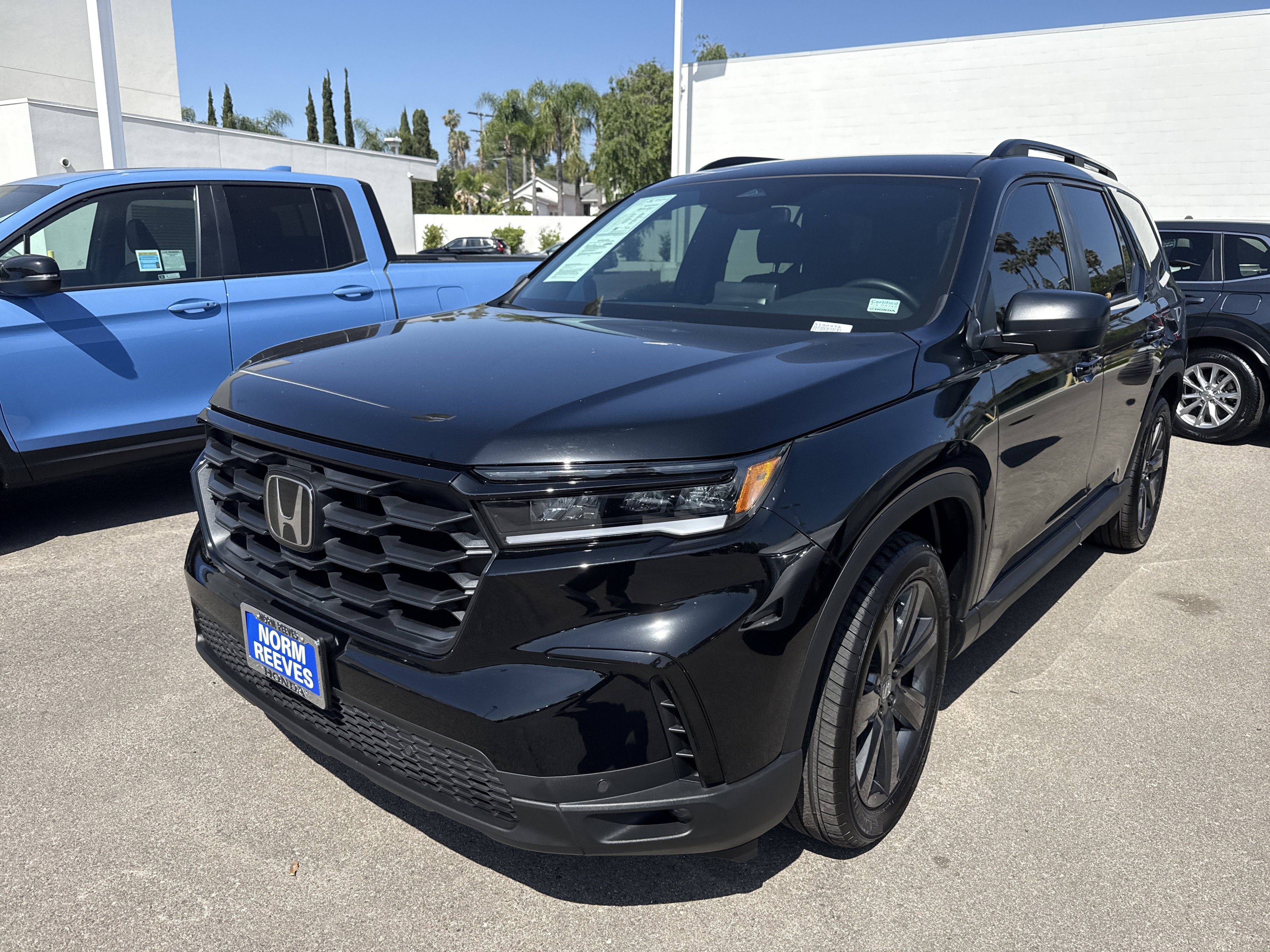 Certified 2025 Honda Pilot Sport image 11