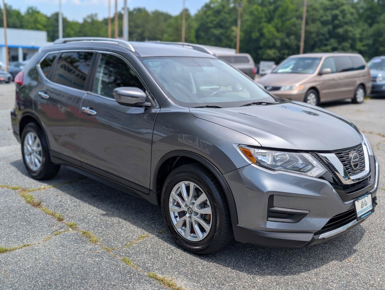Used 2018 Nissan Rogue SV FWD image 11