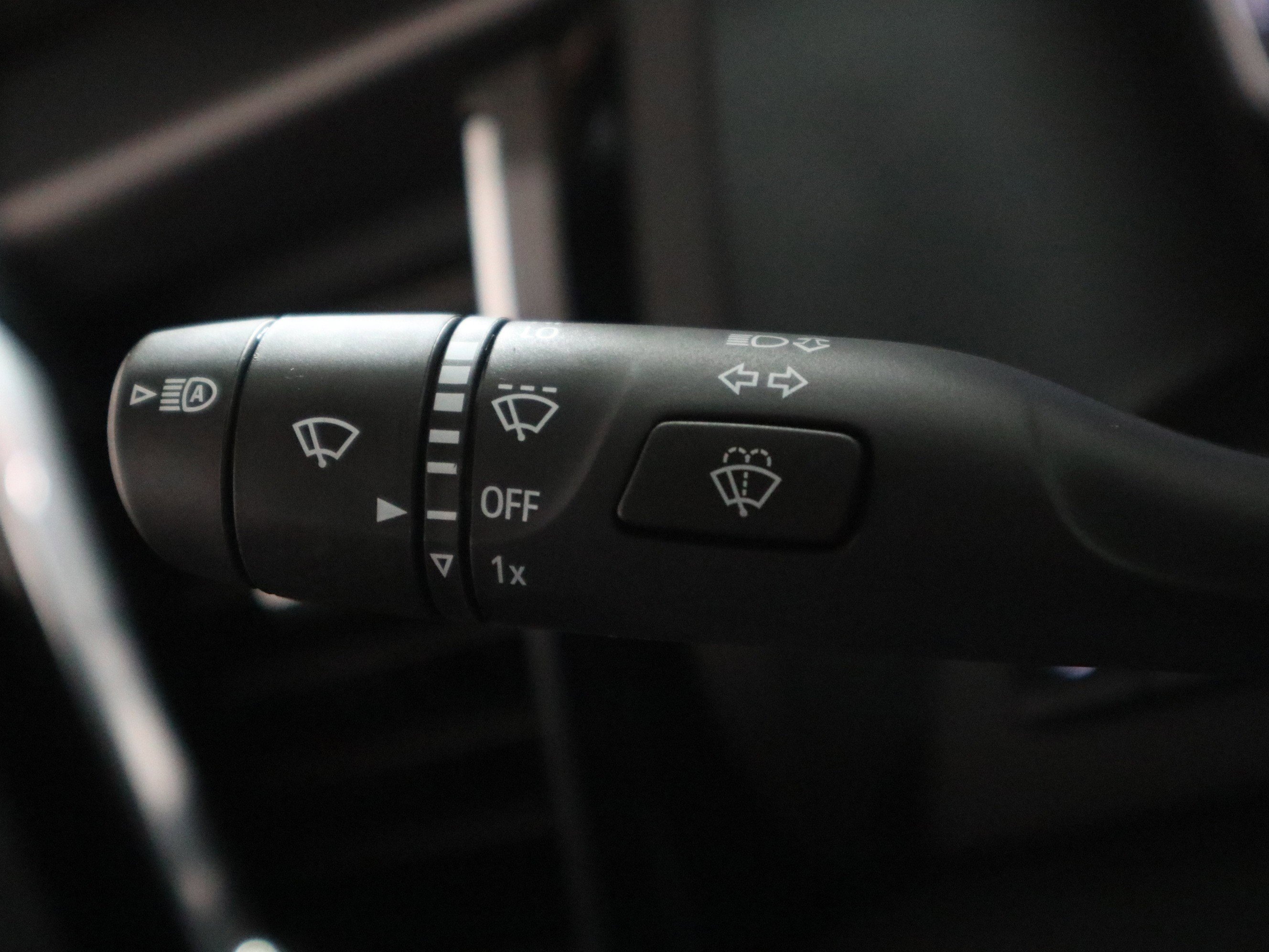 Used 2025 GMC Sierra 2500 Denali Ultimate image 30