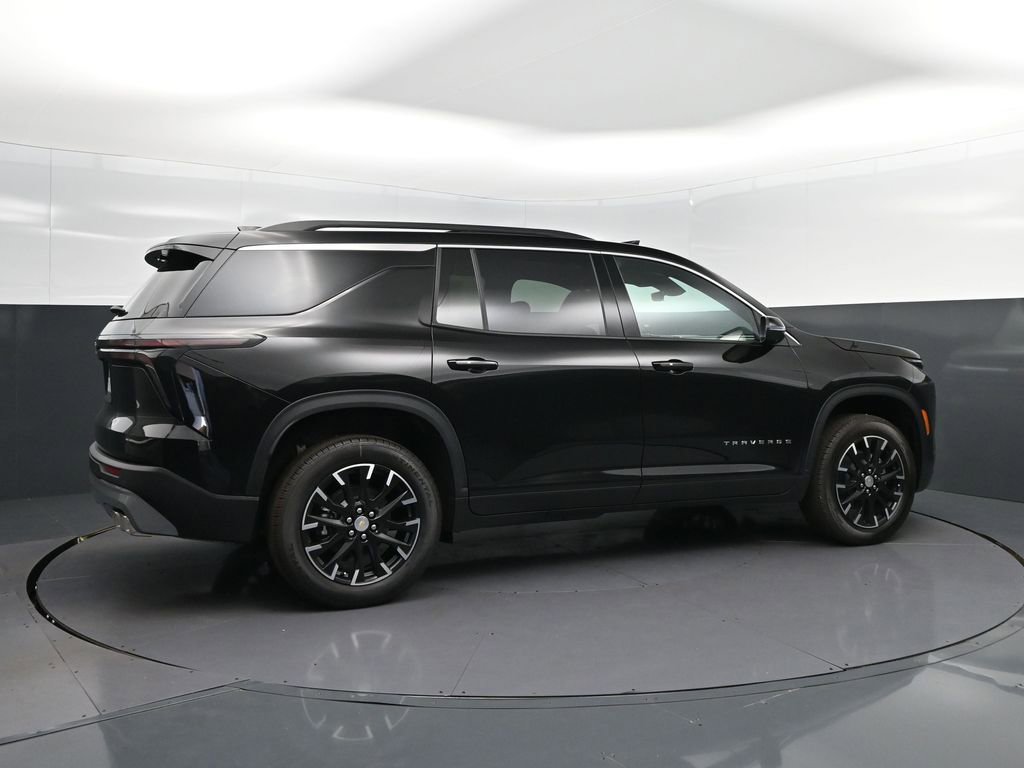 New 2026 Chevrolet Traverse LT w/ Sun and Wheel Package FWD image 8