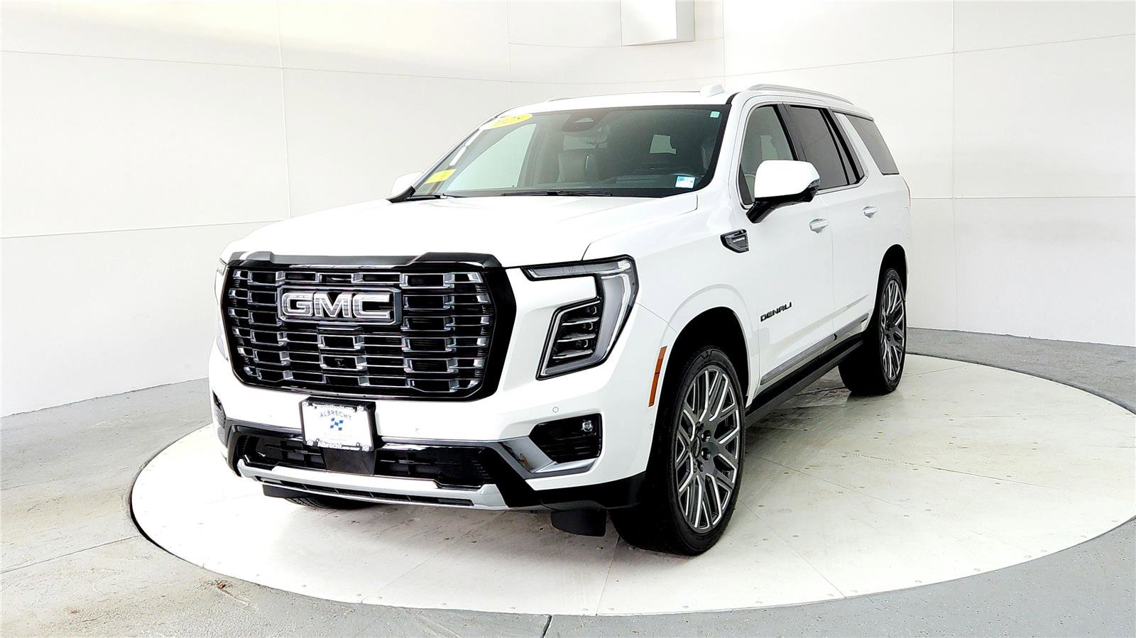 Used 2025 GMC Yukon Denali Ultimate image 2