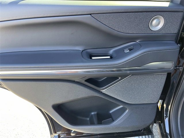 New 2025 Lincoln Navigator Reserve w/ Jet Appearance Package image 19