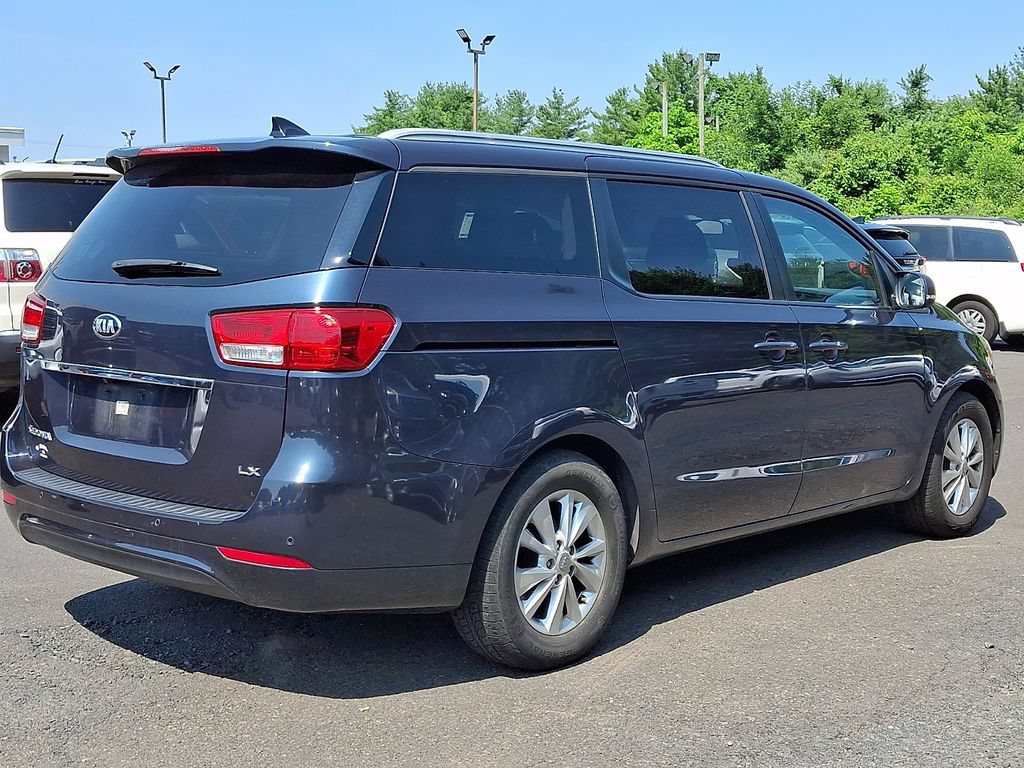 Used 2017 Kia Sedona LX w/ LX Essentials Premium Package FWD image 6