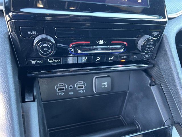 Used 2025 Jeep Grand Cherokee Laredo image 16