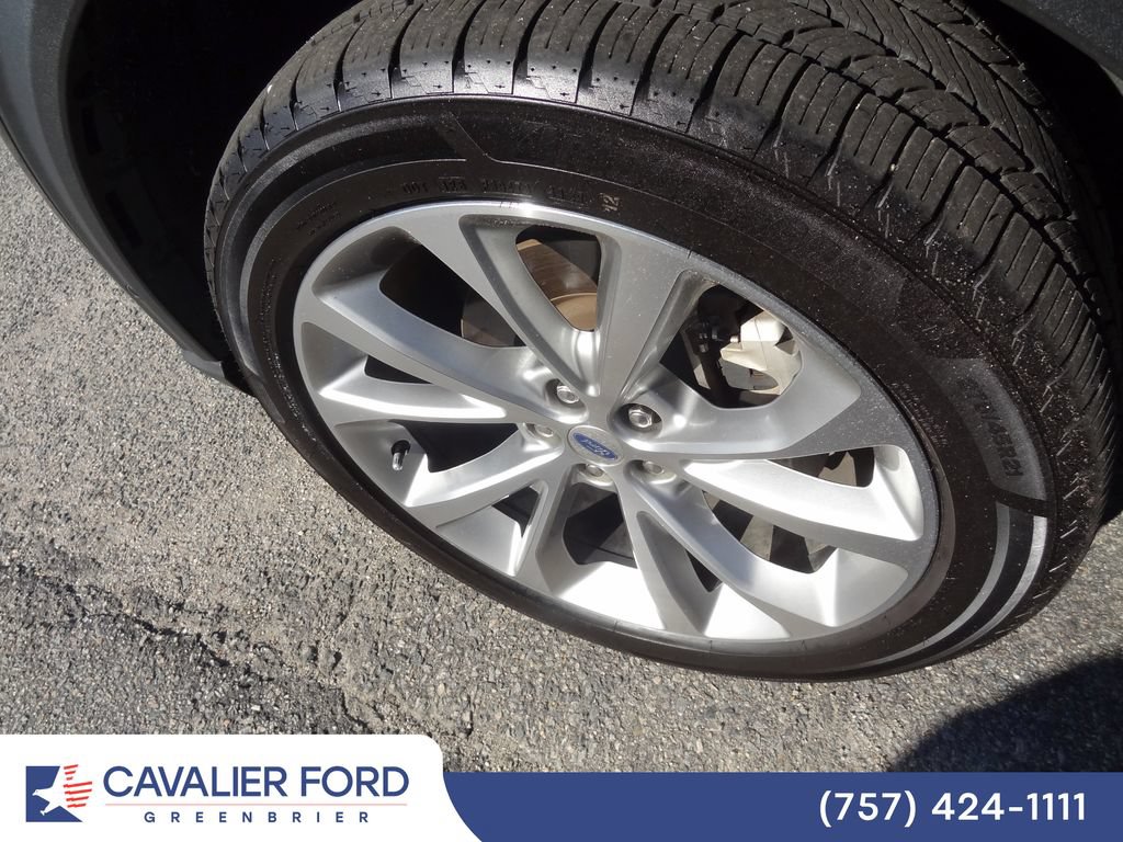 Certified 2021 Ford Explorer Platinum w/ Equipment Group 601A AWD/4WD image 14