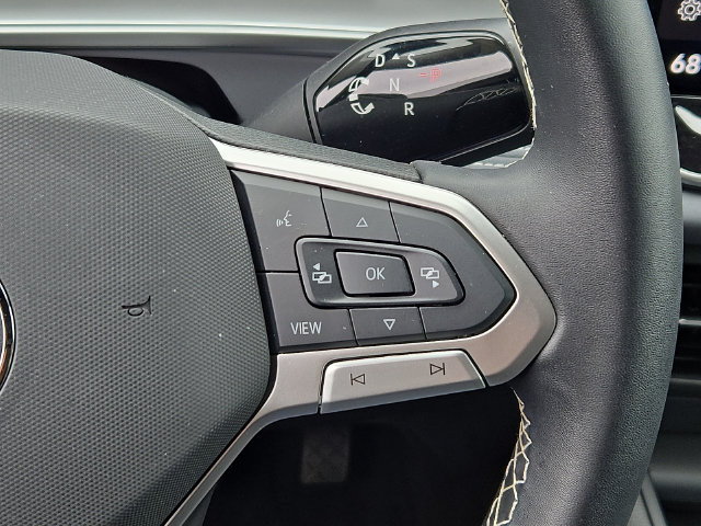 Certified 2025 Volkswagen Tiguan SE AWD/4WD image 21